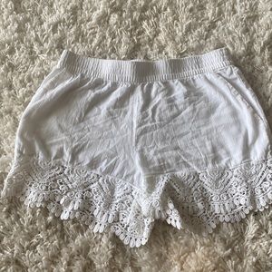 White line style shorts